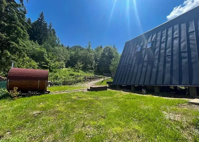 Macko\'S Cabin